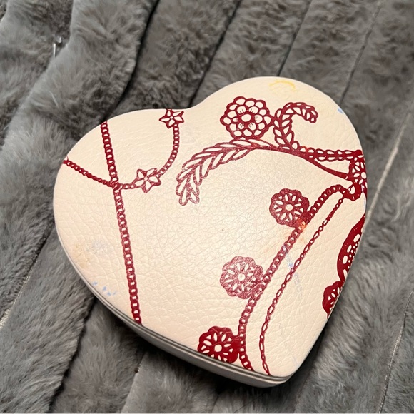 Pandora Pink Leather Heart Shaped Tiered Jewelry Box - Picture 1 of 8